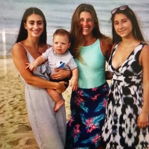 Meet your Posher, Deborah